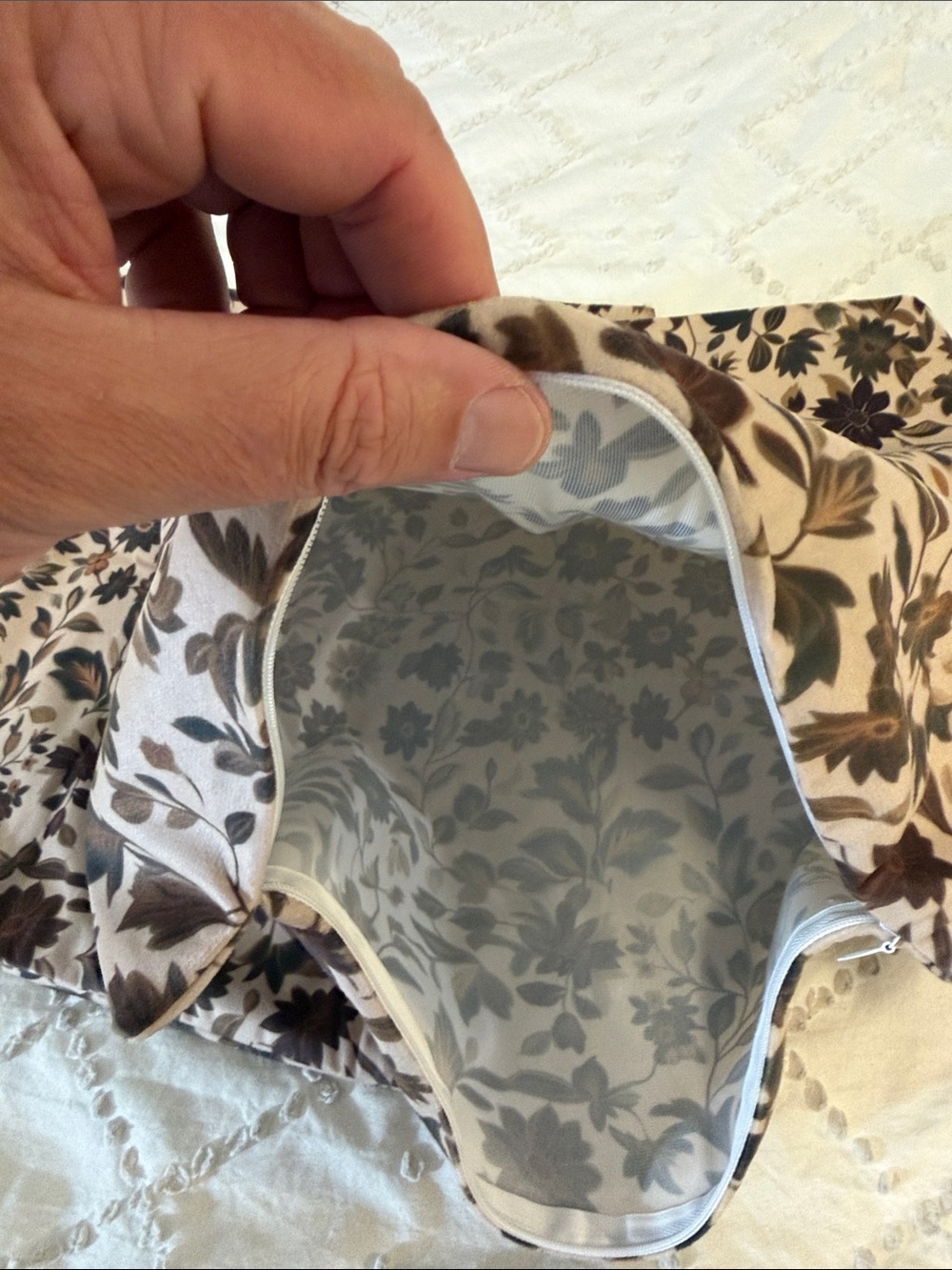 Floral Print Pillow Covers in Taupe and Brown nwot - Picture 7 of 9